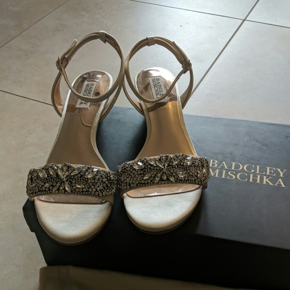 Badgley Mischka Ivory Wedge